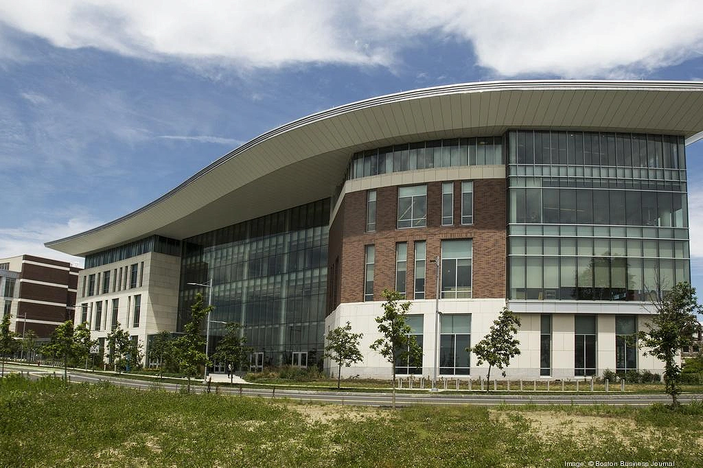 UMass Boston Navitas Global Student Success Program (NAVITAS)