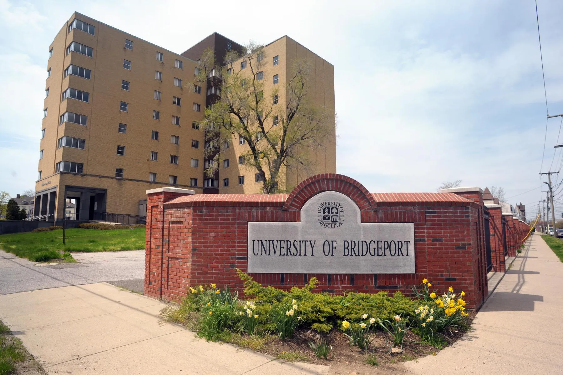 University of Bridgeport (UB) – EAG