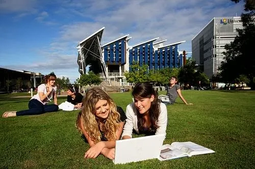 University of the Sunshine Coast (UniSC)